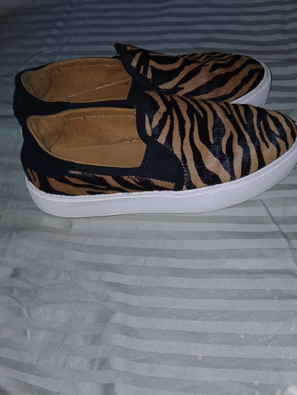 Womens UGG Cahlvan Tiger Print Calf Hair Slipon White Platform Sole Shoes Sz: 8